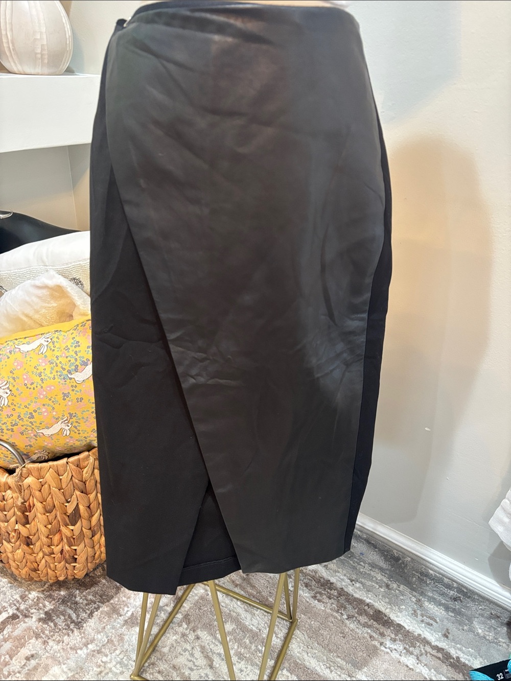 Alice + Olivia Black Faux-Leather Wrap-Front Midi Skirt